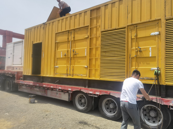东方除了负载情况和发动机维护，还有哪些因素会影响 200kw 柴油发电机的油耗？