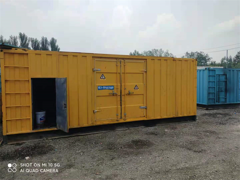 东方200KW柴油发电机组需要配备什么型号的电缆线？
