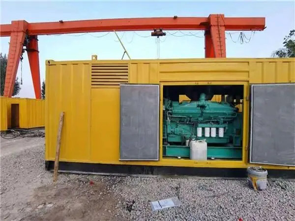 东方冬季低温环境下，500KW发电机组应该选择什么类型的启动电瓶？